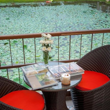 Hotel Baan Rim Ao Chanthaburi Esterno foto