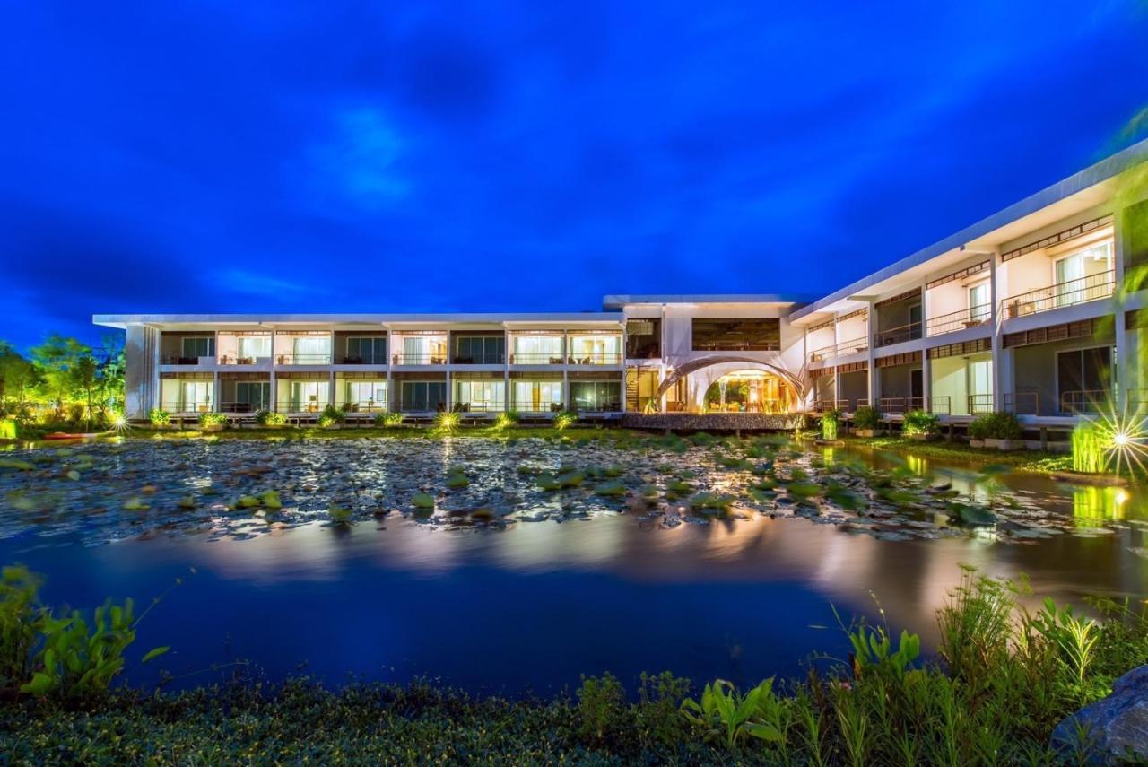 Hotel Baan Rim Ao Chanthaburi Esterno foto