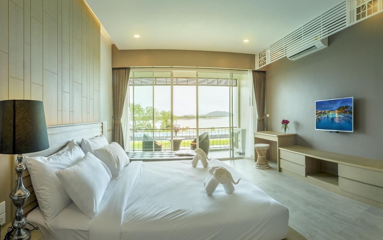Hotel Baan Rim Ao Chanthaburi Esterno foto