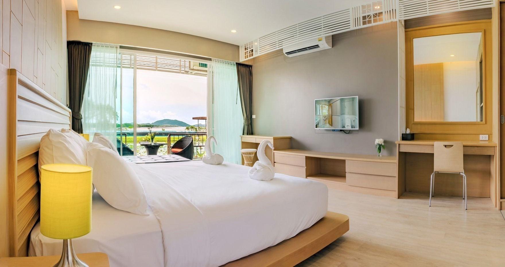 Hotel Baan Rim Ao Chanthaburi Esterno foto