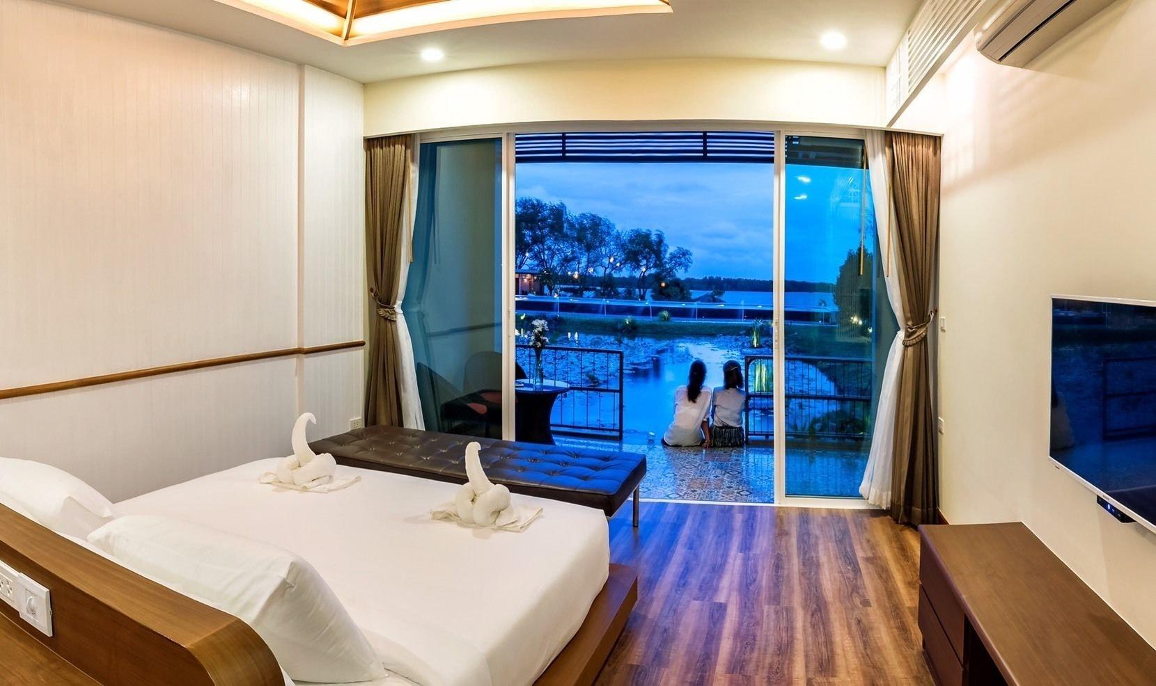Hotel Baan Rim Ao Chanthaburi Esterno foto