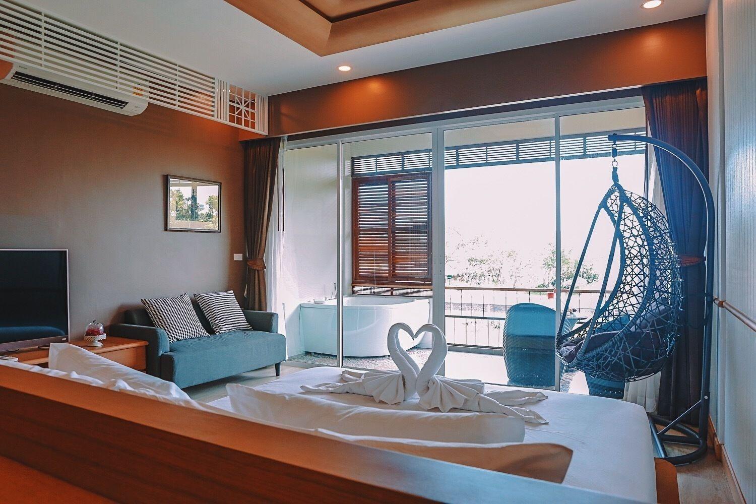 Hotel Baan Rim Ao Chanthaburi Esterno foto
