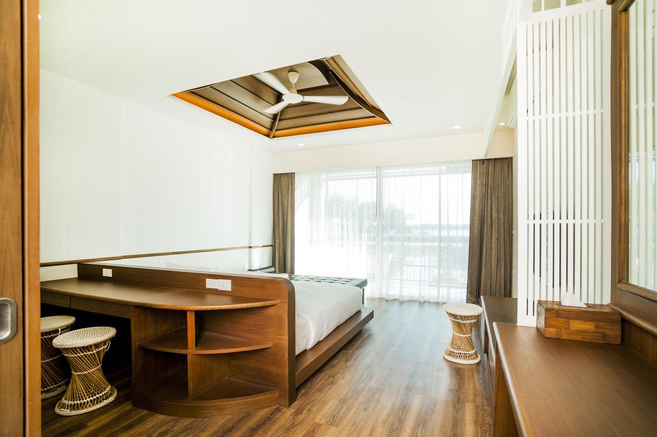 Hotel Baan Rim Ao Chanthaburi Esterno foto