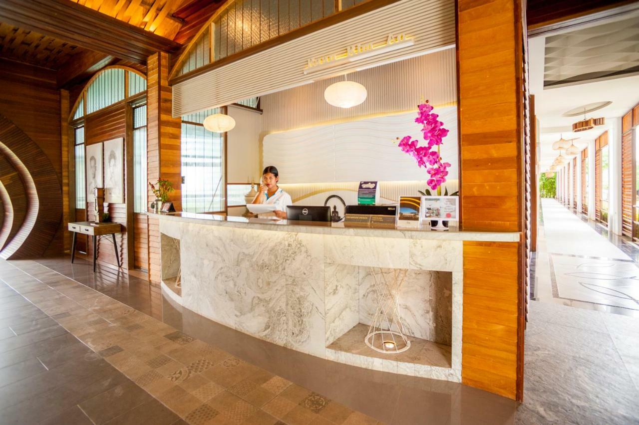Hotel Baan Rim Ao Chanthaburi Esterno foto
