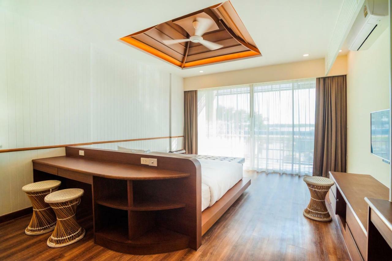 Hotel Baan Rim Ao Chanthaburi Esterno foto