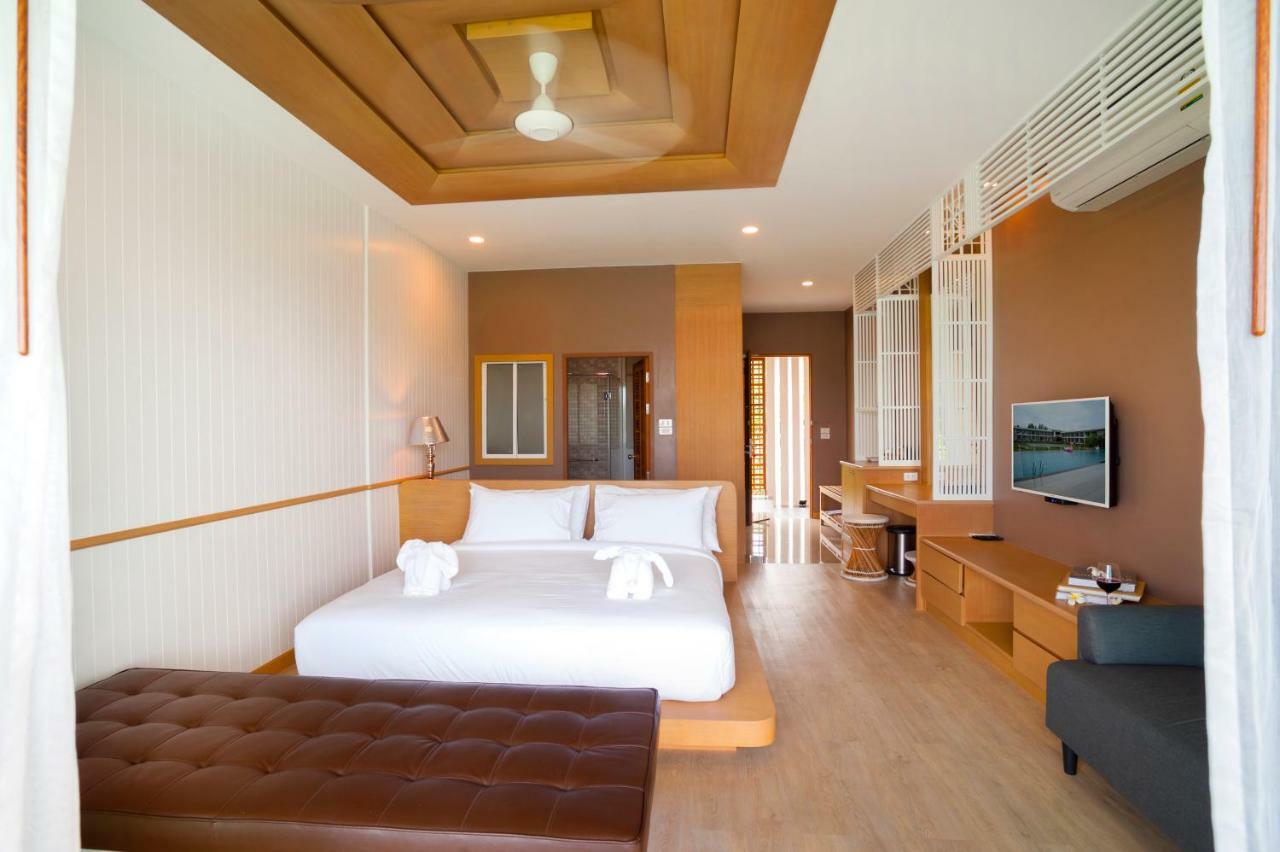 Hotel Baan Rim Ao Chanthaburi Esterno foto